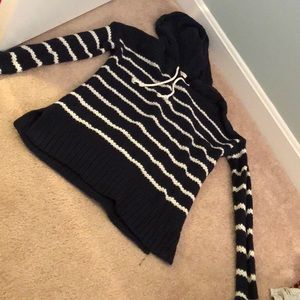 Hooded sweater